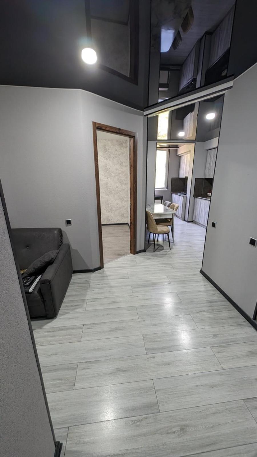 Gari'S Apartment Next To Borjomi Central Park 外观 照片